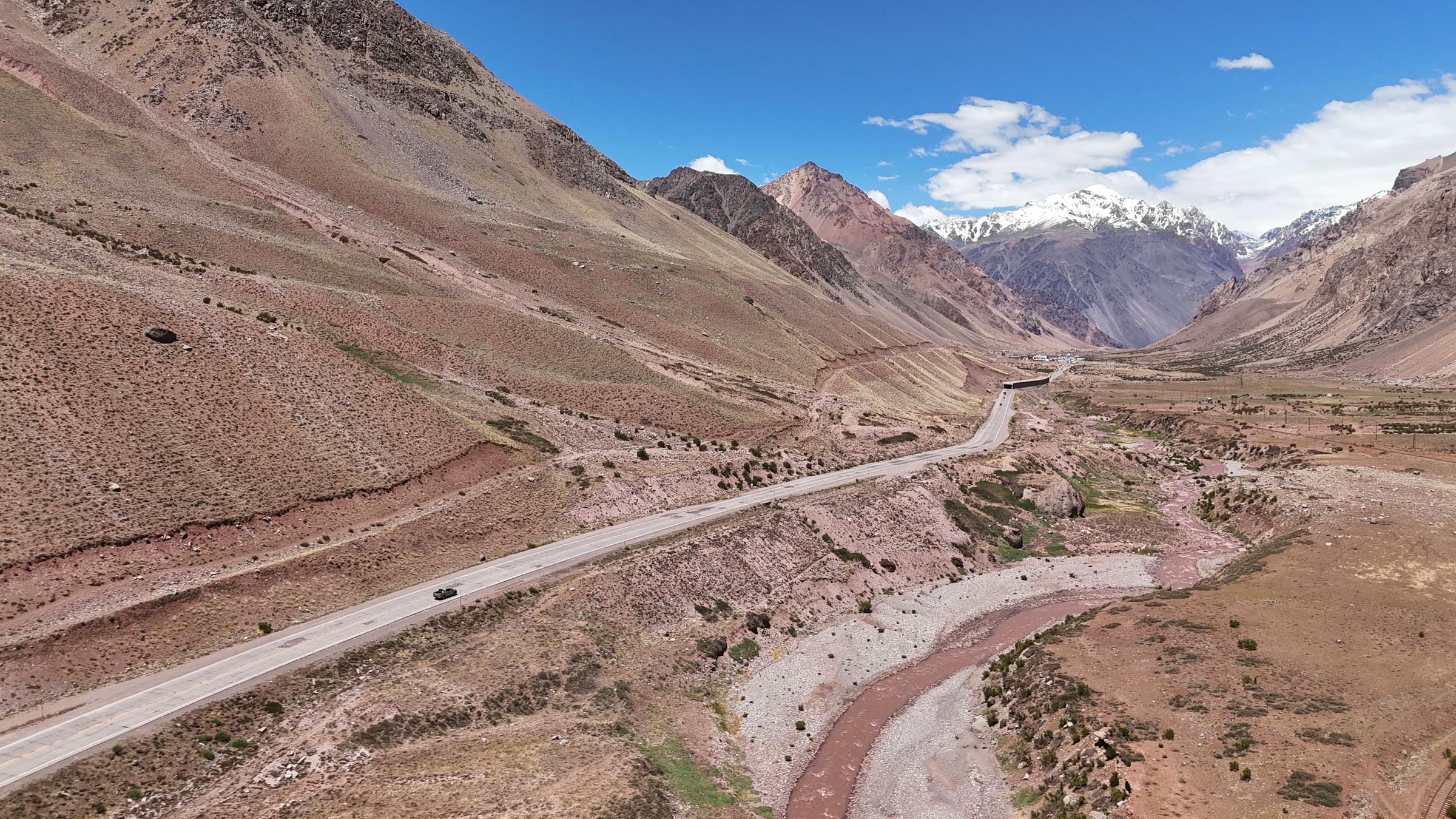 4c6fa298-cb7f-4b9e-a536-0e4cfe8a8102